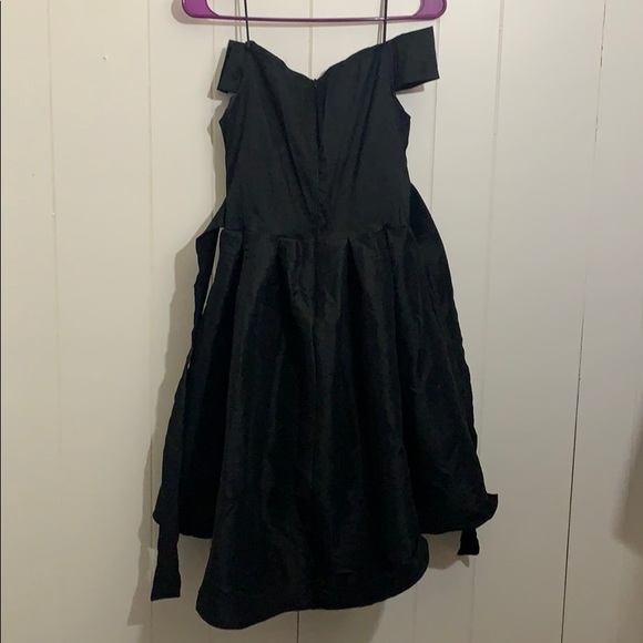 Black dress - Picture 2 of 3